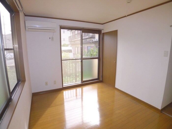 物件内観写真8　(居室)