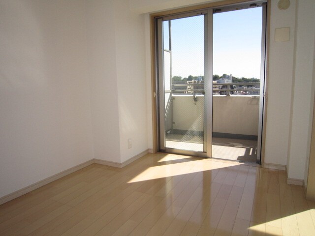 物件内観写真6　(居室)