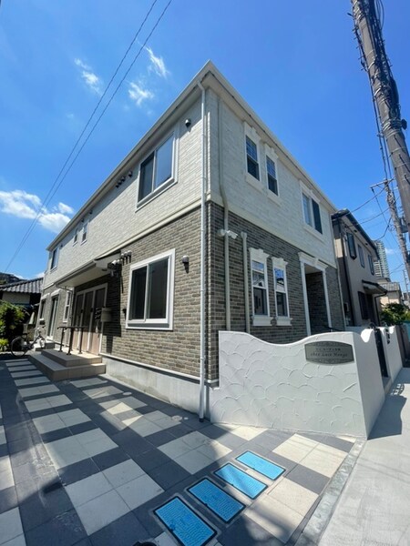 Ｃｈｅｚ　Ｌｕｃｅ　Ｈｏｎｇｏ外観写真