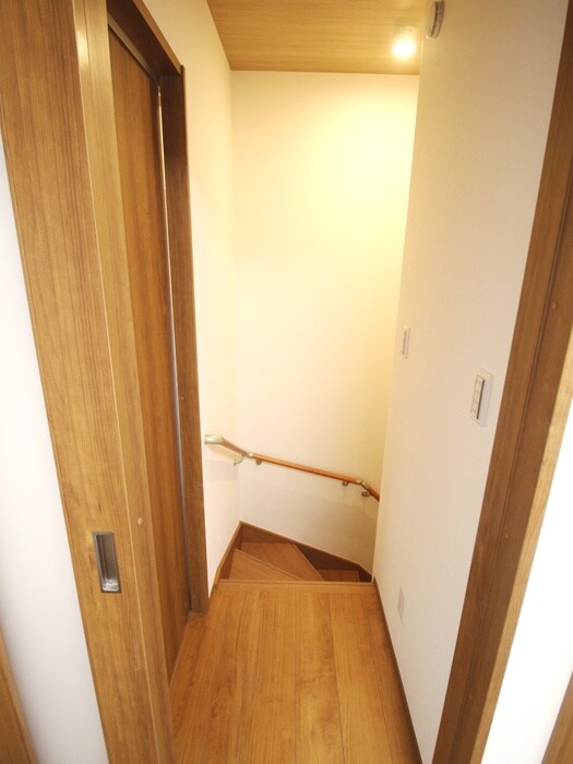 物件内観写真16　(廊下)