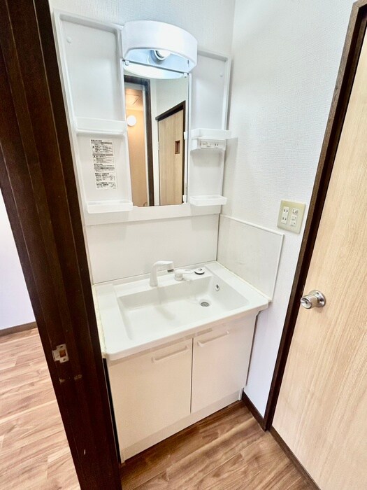 物件内観写真13　(洗面)