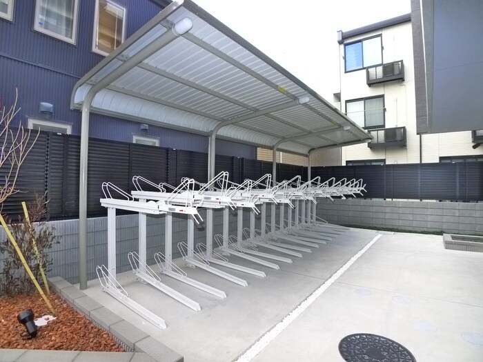 物件外観写真4　(建物設備)