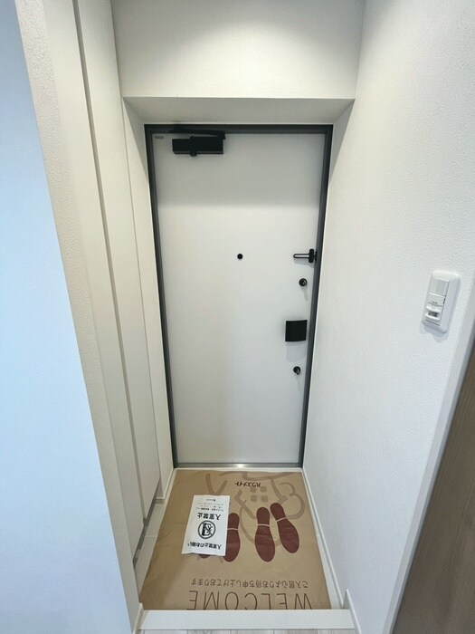 物件内観写真18　(玄関)