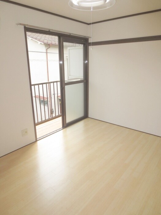 物件内観写真8　(居室)