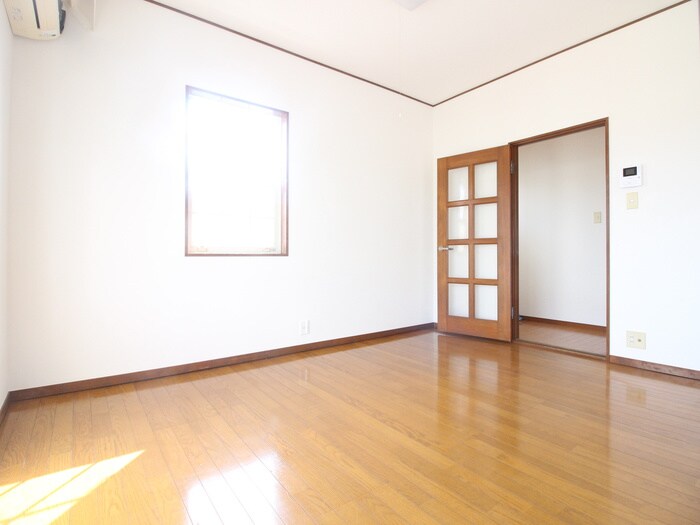 物件内観写真6　(居室)