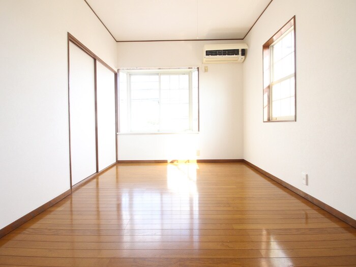 物件内観写真8　(居室)