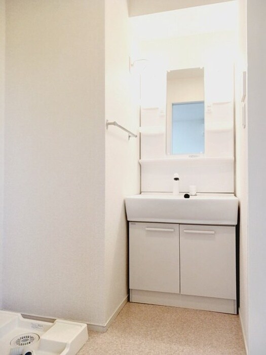 物件内観写真8　(洗面)