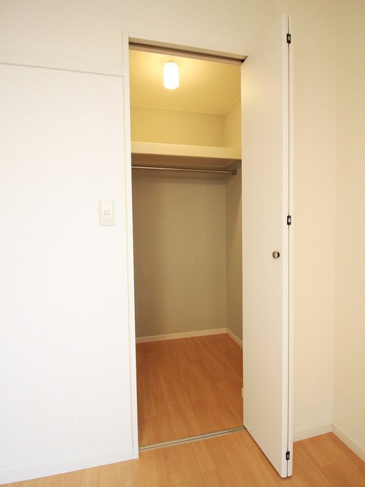物件内観写真15　(収納)