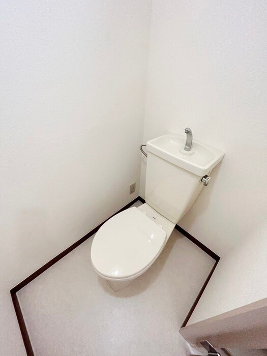 物件内観写真13　(トイレ)