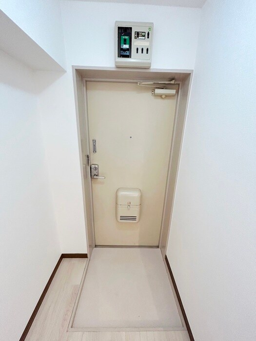 物件内観写真15　(玄関)
