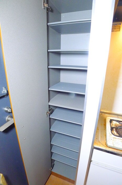 物件内観写真8　(靴箱)