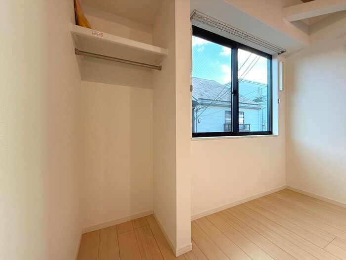 物件内観写真11　(収納)