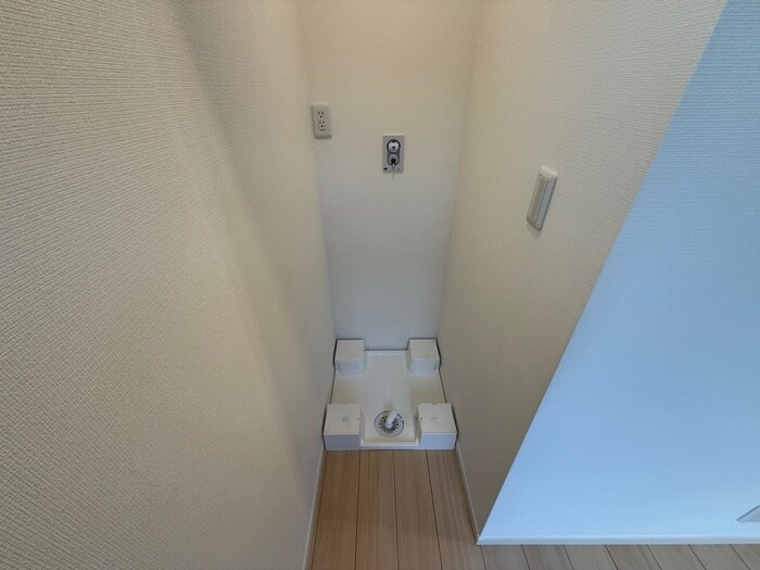 物件内観写真17　(洗濯機置場)