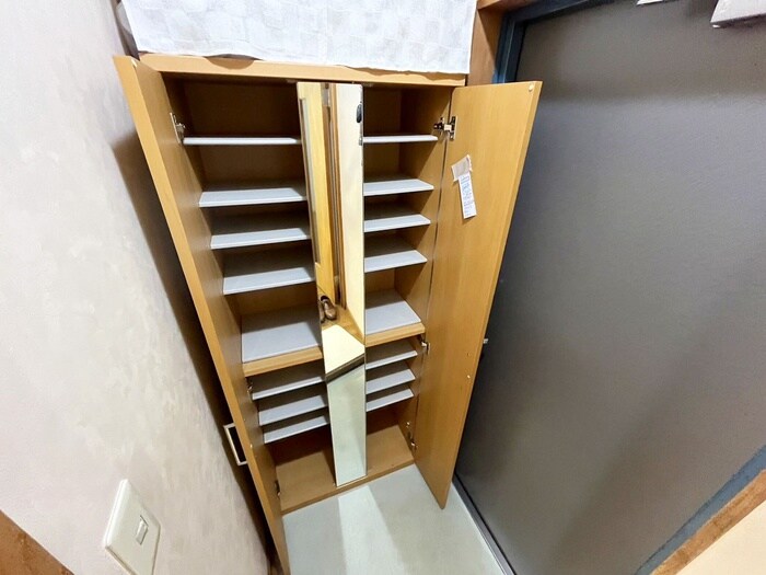 物件内観写真15　(靴箱)