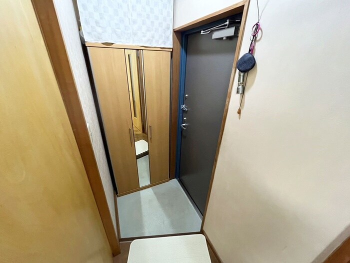 物件内観写真16　(玄関)