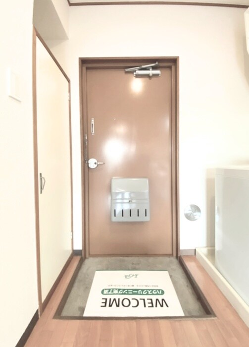 物件内観写真7　(玄関)