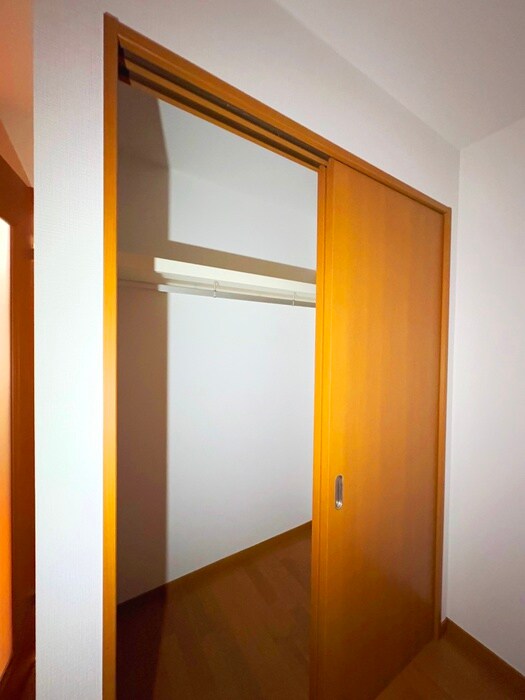 物件内観写真16　(収納)