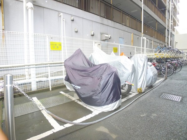 バイク置き場