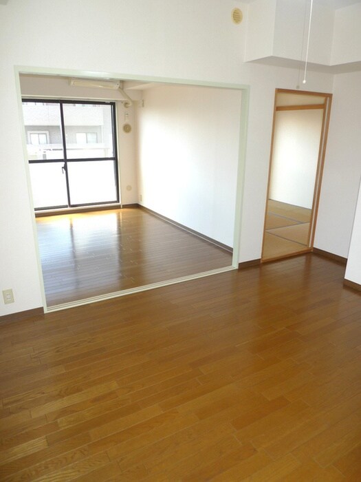 物件内観写真7　(居室)