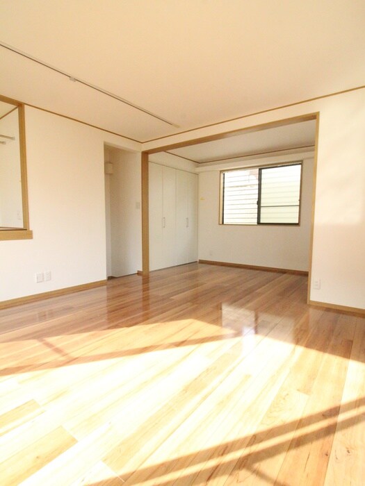 物件内観写真11　(居室)