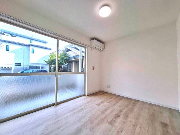 物件内観写真7　(居室)