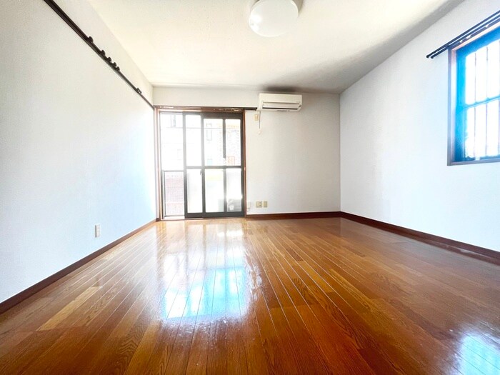 物件内観写真9　(居室)