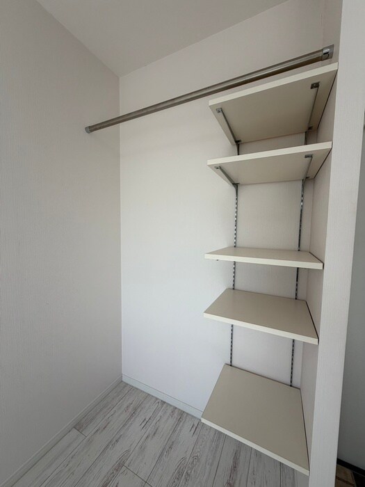 物件内観写真13　(収納)