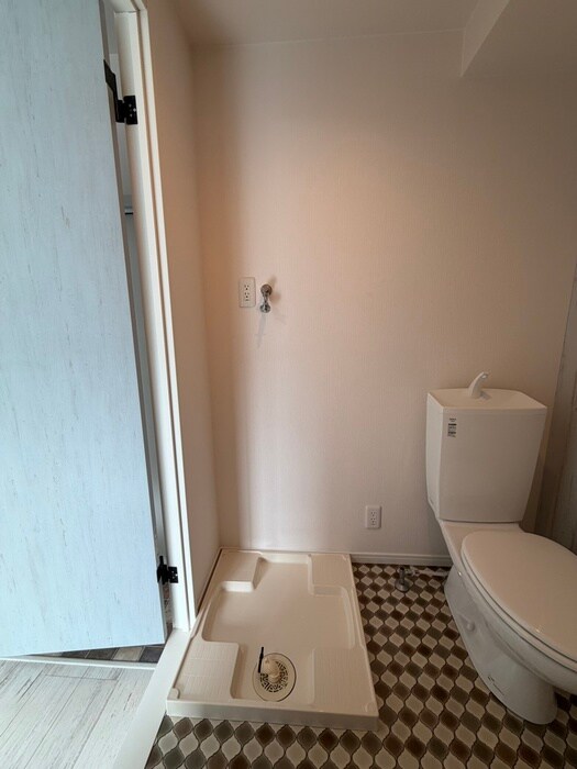 物件内観写真15　(洗濯機置場)