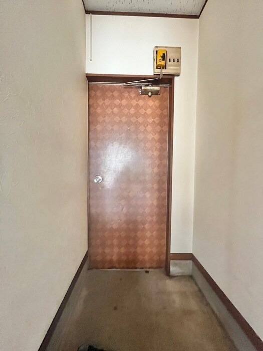 物件内観写真15　(玄関)