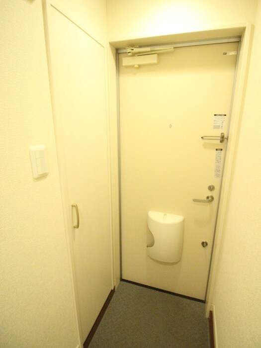 物件内観写真19　(玄関)