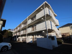 メゾンボヌ－ル喜多見外観写真