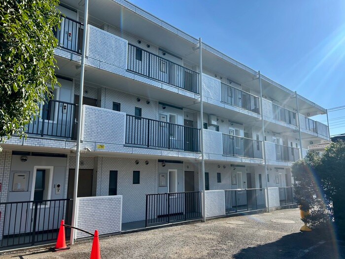 メゾンボヌ－ル喜多見の外観写真