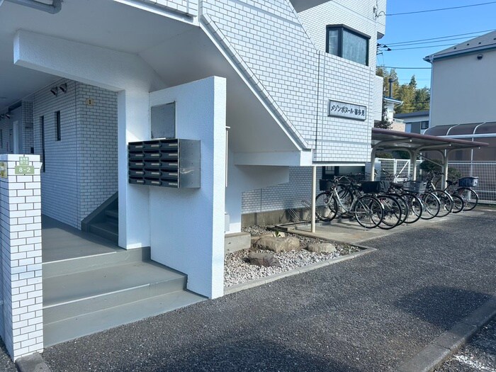 メゾンボヌ－ル喜多見のエントランス部分