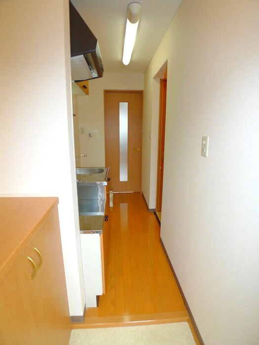 物件内観写真12　(廊下)