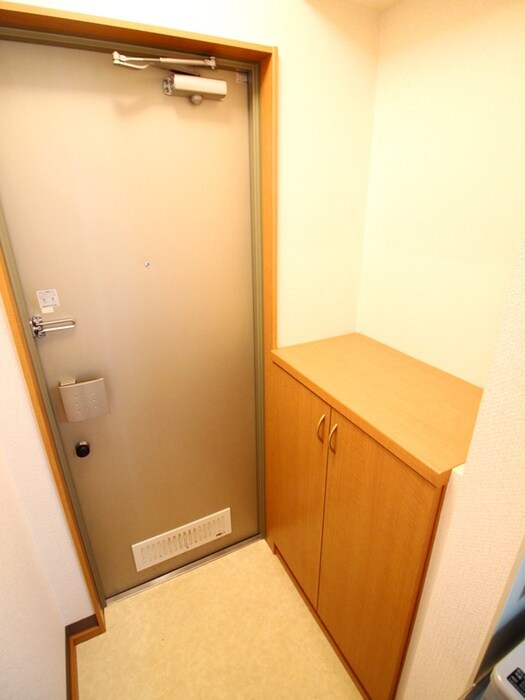 物件内観写真14　(玄関)