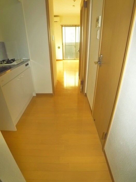 物件内観写真18　(廊下)