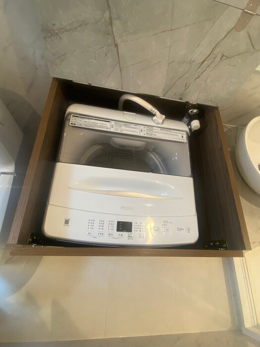 物件内観写真13　(洗濯機置場)