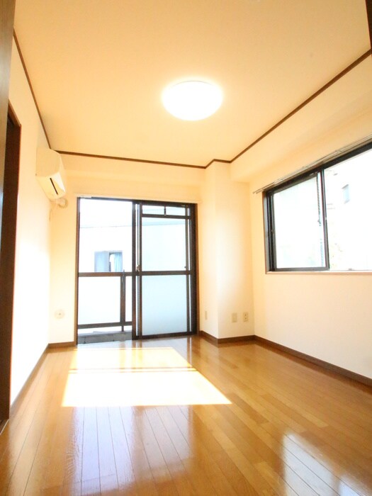 物件内観写真13　(居室)