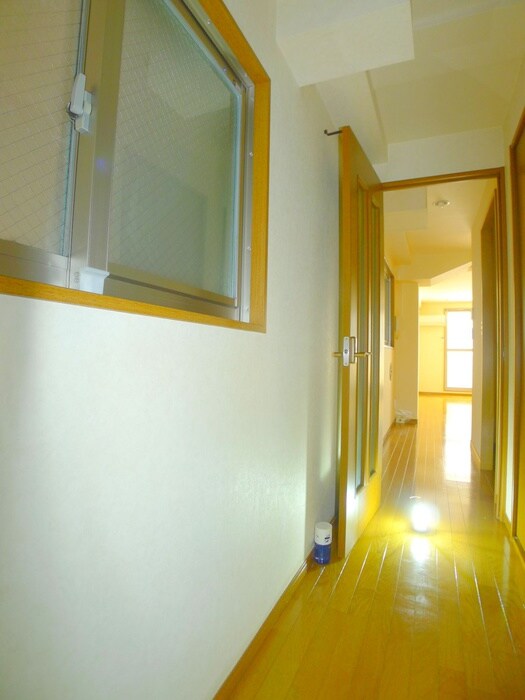 物件内観写真17　(廊下)