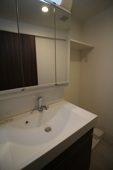 物件内観写真12　(洗面)