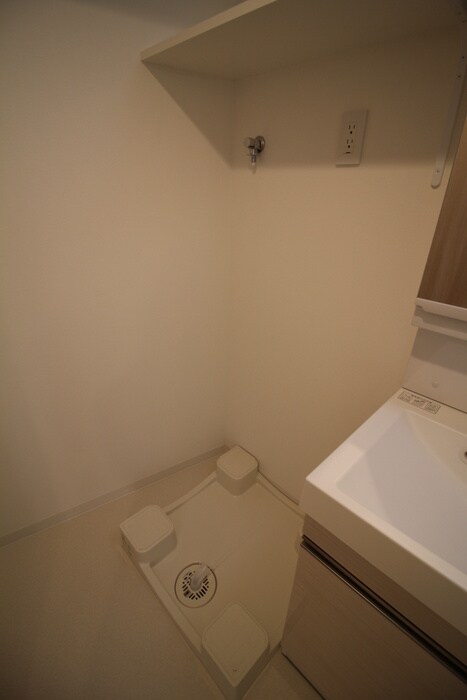 物件内観写真12　(洗濯機置場)