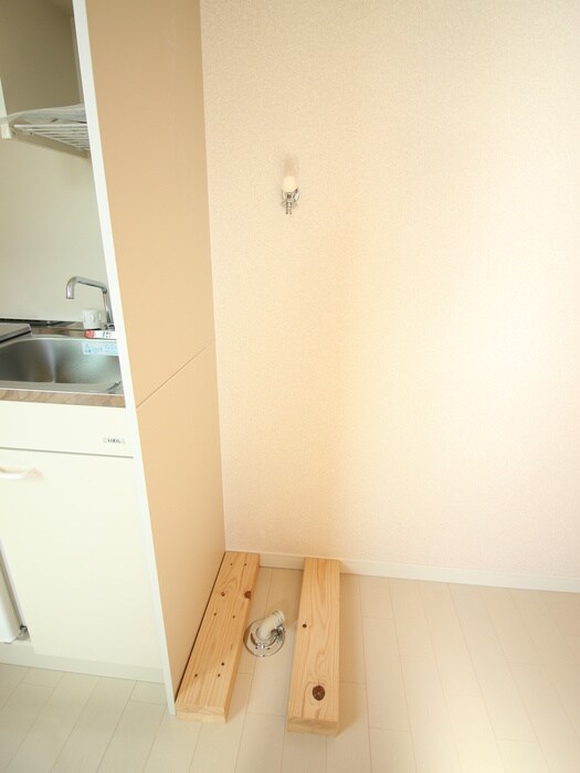 物件内観写真13　(洗濯機置場)