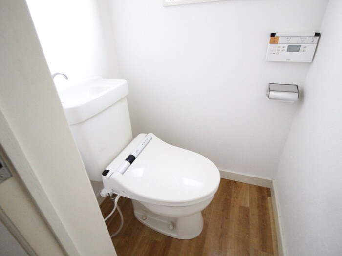 物件内観写真13　(トイレ)