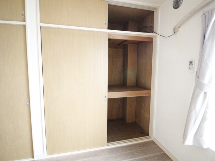 物件内観写真16　(収納)