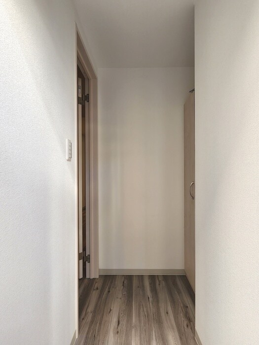 物件内観写真7　(玄関)