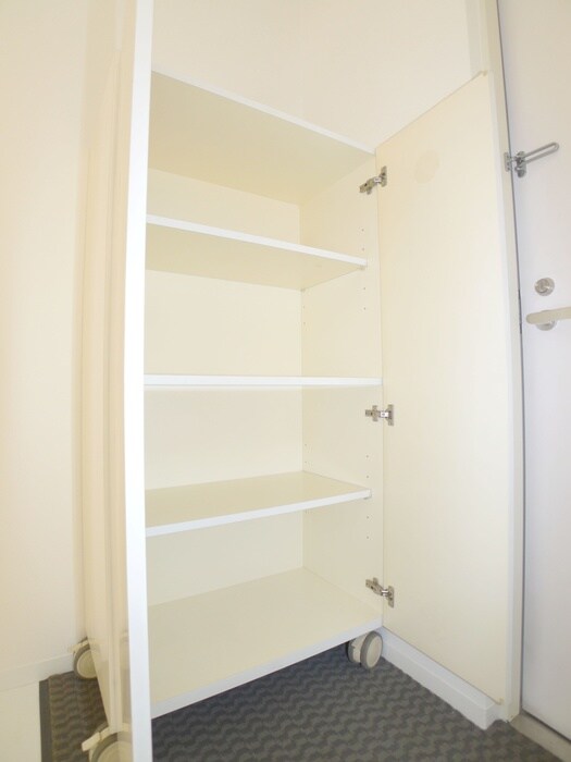 物件内観写真16　(靴箱)