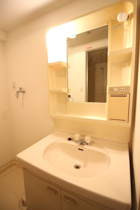 物件内観写真9　(洗面)