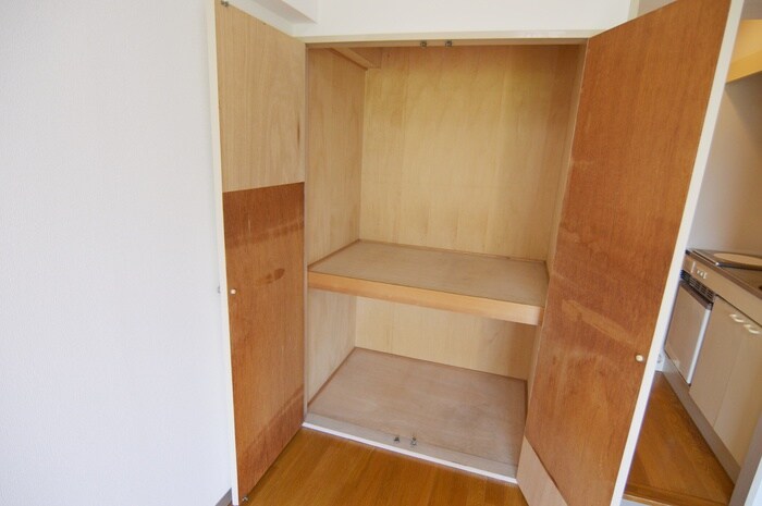 物件内観写真12　(収納)