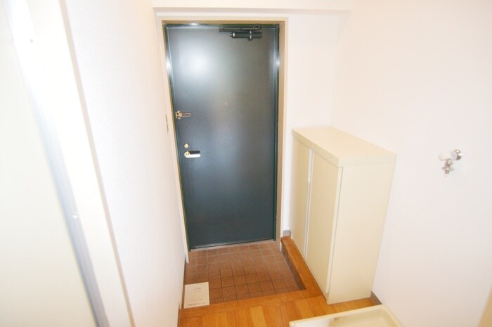 物件内観写真17　(玄関)
