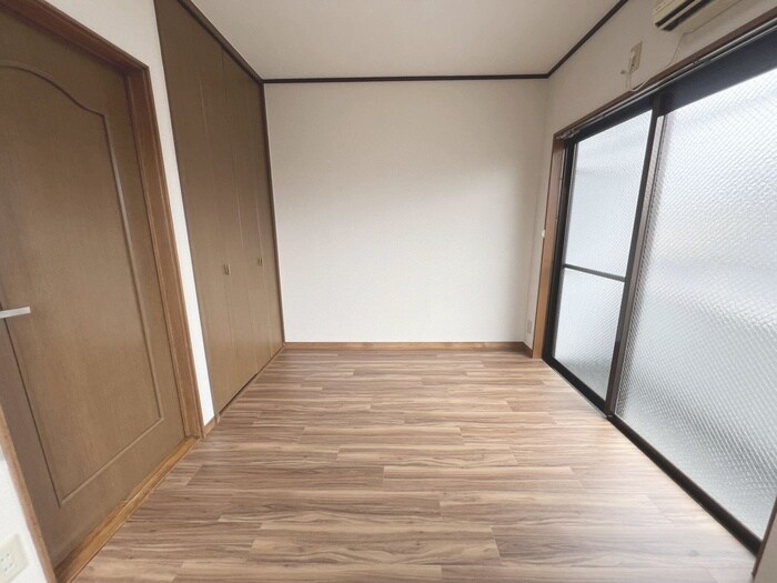 物件内観写真8　(居室)